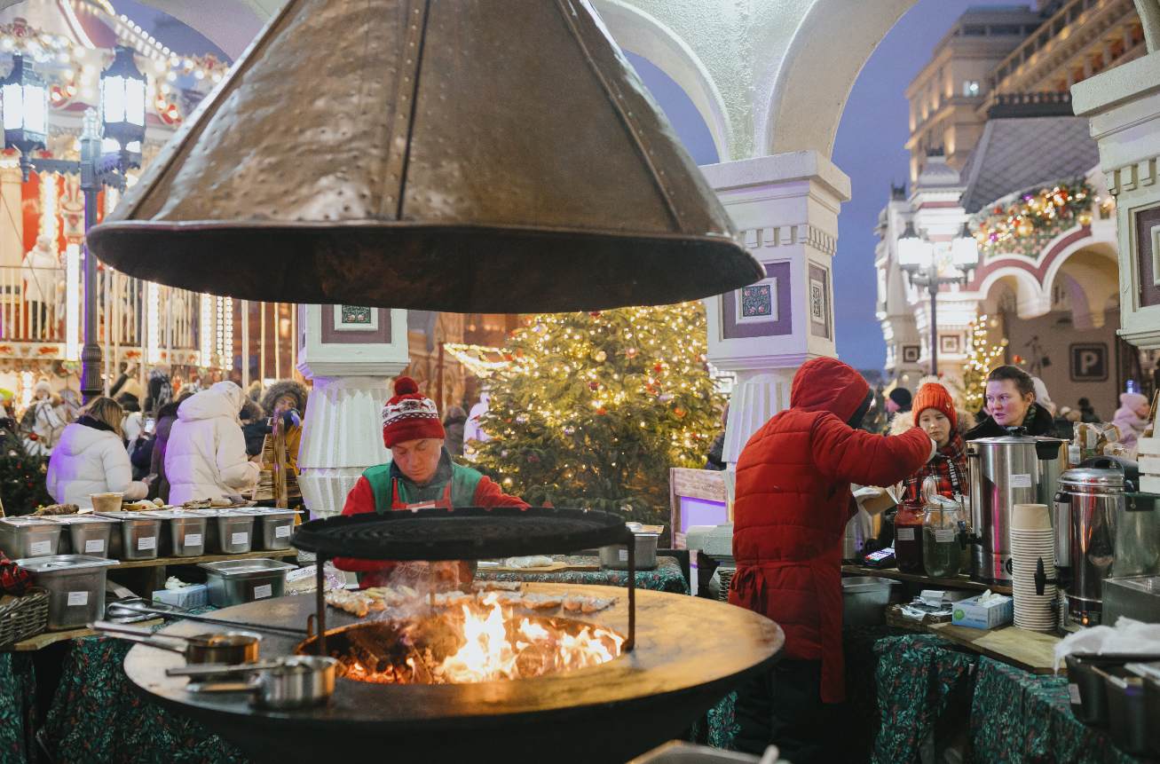 Moskva sizi Yeni il möcüzələri dünyasına səyahətə dəvət edir (FOTO)